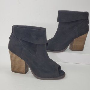 POP Black Faux Suede Stacked Look Heel Shawnee Peep Toe Ankle Bootie Size 5M